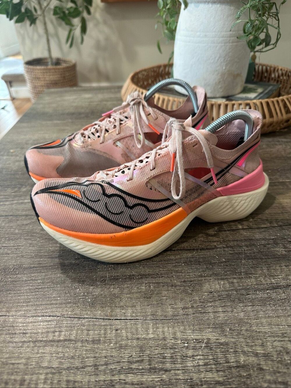 Saucony Endorphin Elite Light Pink Running Marathon Shoe Sneaker M9